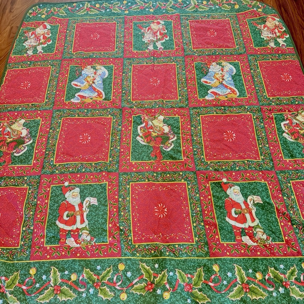 VTG Christmas Santa Quilted Bedspread Full Double Patchwork Holiday Bedding